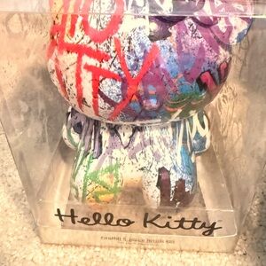 Hello Kitty Graffiti Brush Set.